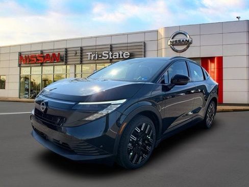 New 2026 Nissan Leaf Platinum+ w/ Cargo Package (Platinum+) image 2