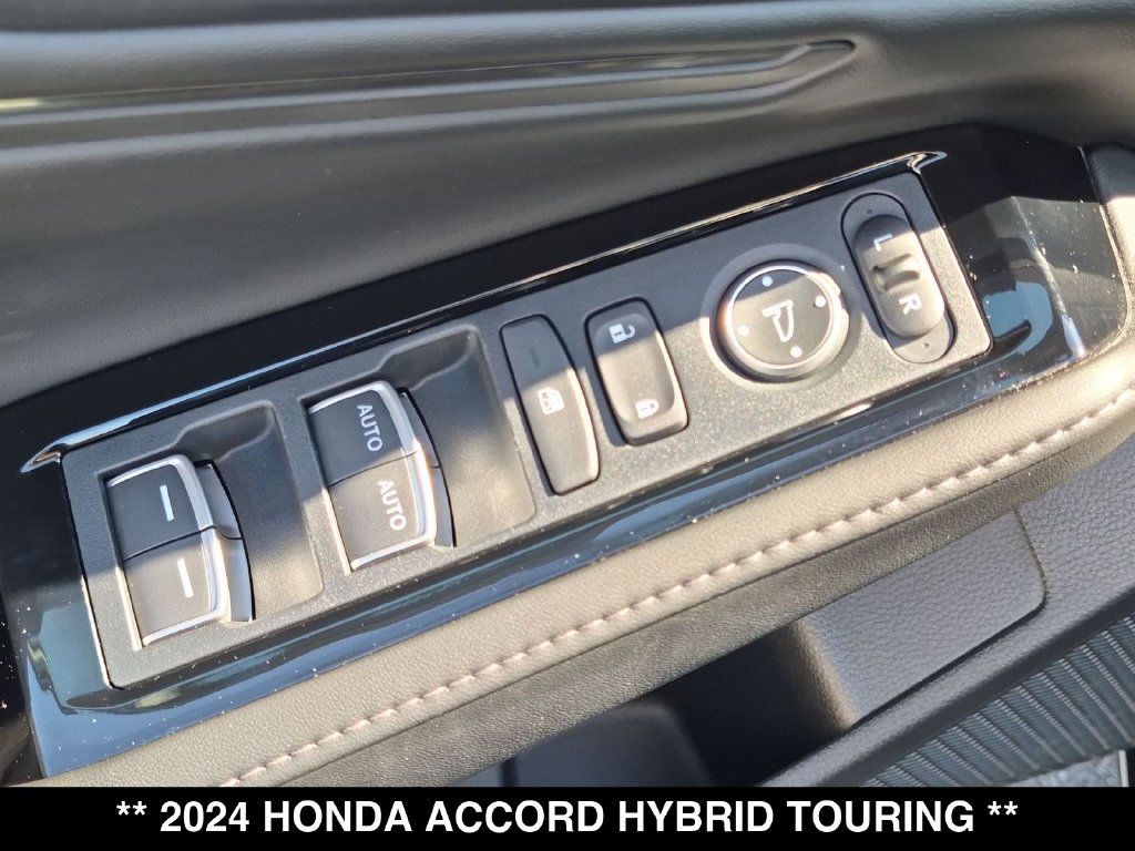 Used 2024 Honda Accord Touring image 29