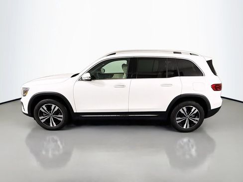 Used 2025 Mercedes-Benz GLB 250 image 4