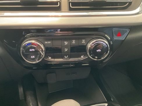 New 2026 Chevrolet Trax LT image 17