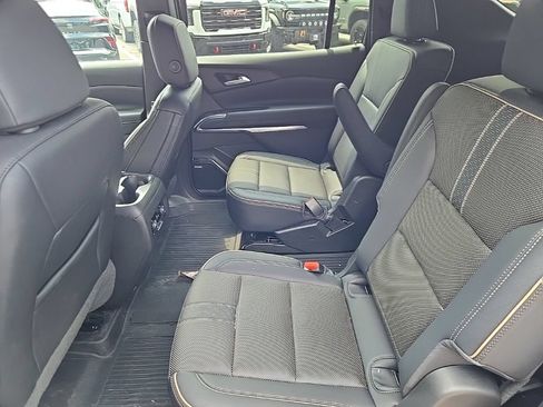 Used 2026 Chevrolet Traverse High Country w/ LPO, Floor Liner Package AWD/4WD image 15
