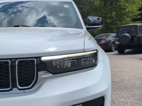 Used 2022 Jeep Grand Cherokee L Overland w/ Luxury Tech Group IV image 12