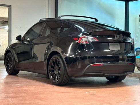 Used 2021 Tesla Model Y Long Range image 3