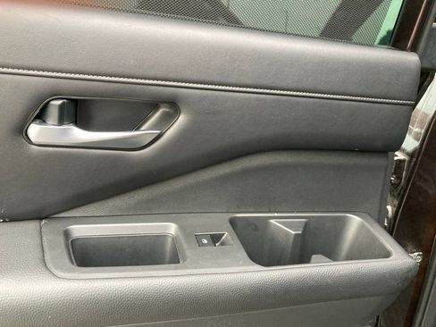Used 2022 Nissan Pathfinder SL w/ SL Premium Package FWD image 12