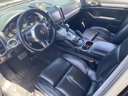Used 2012 Porsche Cayenne Turbo AWD/4WD image 16