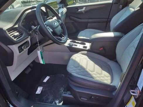 Used 2023 Ford Escape SE w/ PHEV Premium Package FWD image 12