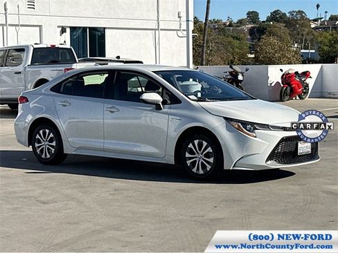 Used 2020 Toyota Corolla LE image 4