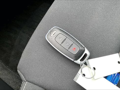 Used 2023 Nissan Rogue S AWD/4WD image 11