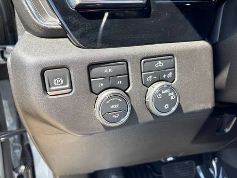 Used 2024 Chevrolet Silverado 1500 LT AWD/4WD image 25