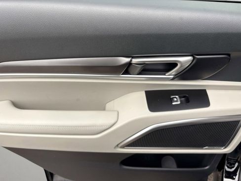 New 2025 Kia Telluride S image 19