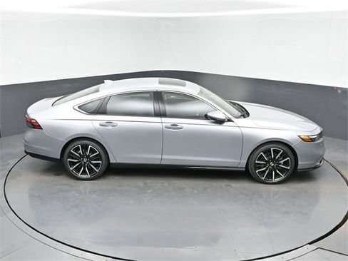 Used 2025 Honda Accord Touring image 38