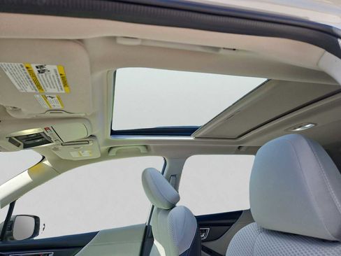 Used 2022 Subaru Forester Premium image 8