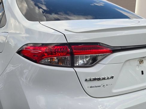 Used 2023 Toyota Corolla SE FWD image 8