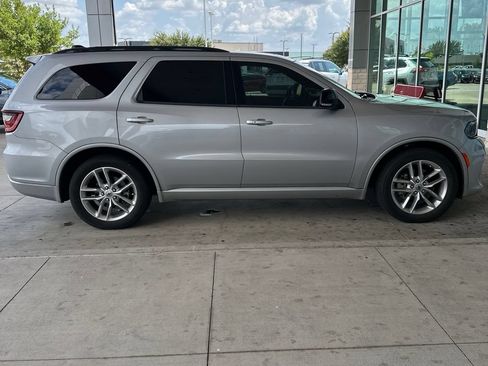 Used 2024 Dodge Durango GT RWD image 17