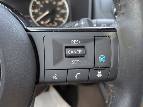 Used 2023 Nissan Rogue SV w/ SV Premium B Package FWD image 19