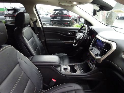 Certified 2022 GMC Acadia Denali w/ Denali Ultimate Package image 19