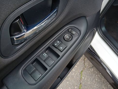 Used 2022 Honda HR-V Sport image 12