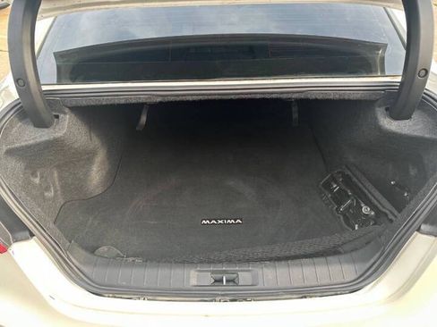 Used 2016 Nissan Maxima SR FWD image 8