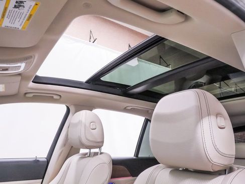 Used 2022 Mercedes-Benz GLE 350 image 10