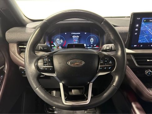 Used 2025 Ford Explorer Platinum w/ LUX Leather Package AWD/4WD image 44