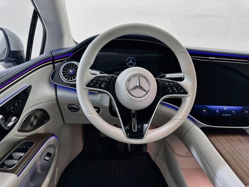 Used 2023 Mercedes-Benz EQS 580 4MATIC Sedan image 25