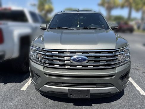 Used 2019 Ford Expedition XLT w/ Equipment Group 202A RWD image 9