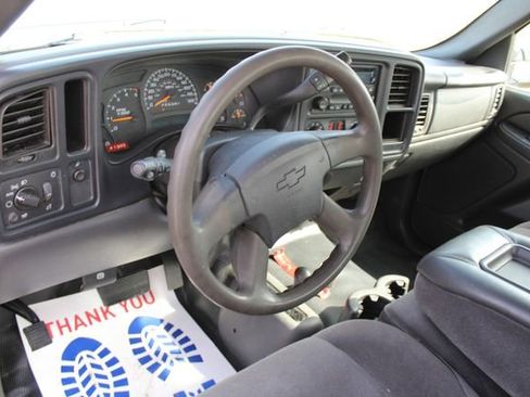 Used 2006 Chevrolet Silverado 2500 W/T w/ Heavy-Duty Power Package image 17