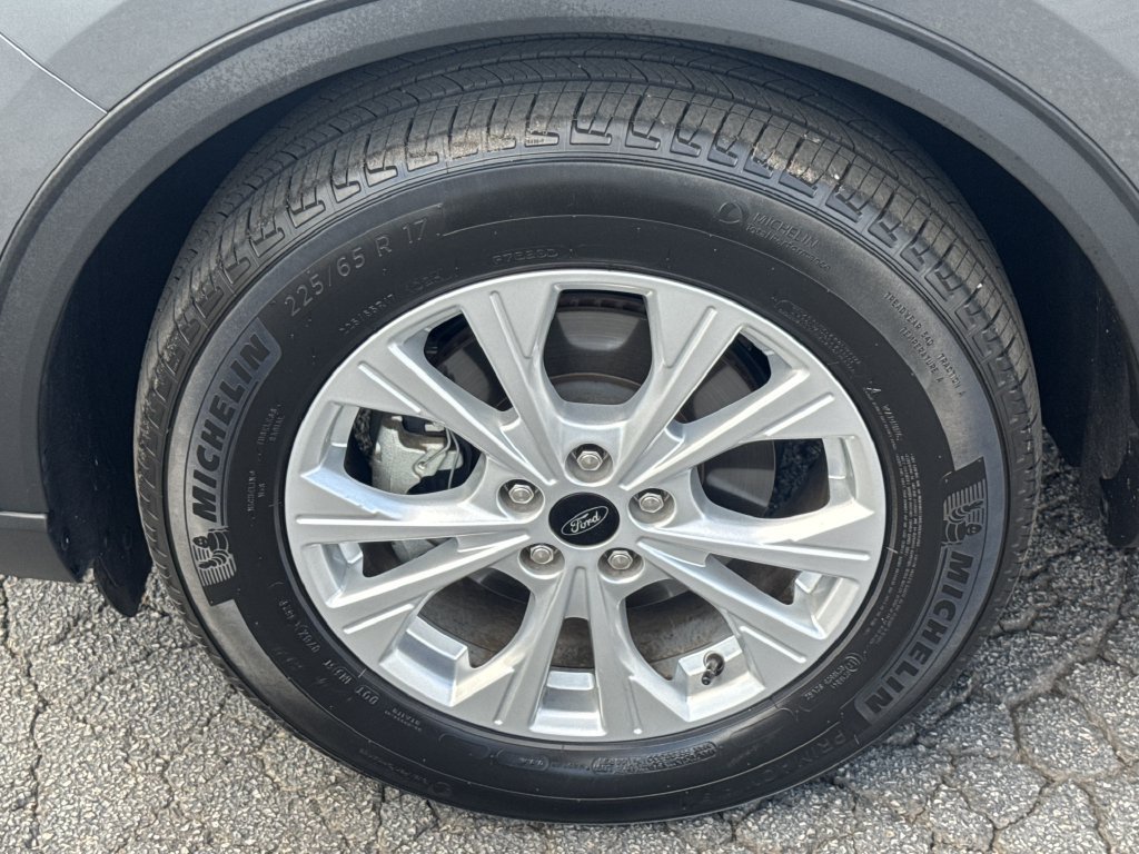 Used 2025 Ford Escape Active w/ Tech Pack #1 FWD image 11
