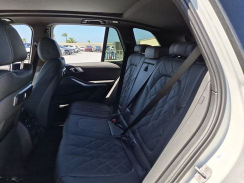 Used 2024 BMW X5 sDrive40i w/ Parking Assistance Package RWD image 9