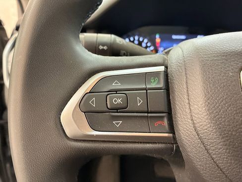 Used 2022 Jeep Compass Latitude FWD image 25