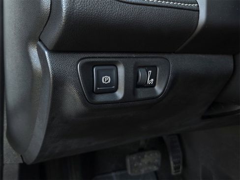 Used 2017 GMC Acadia SLT image 23