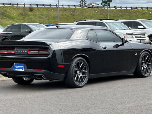 Used 2016 Dodge Challenger R/T Scat Pack w/ Leather Interior Group image 3