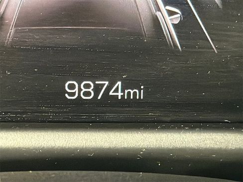 Used 2025 GMC Acadia AT4 image 29