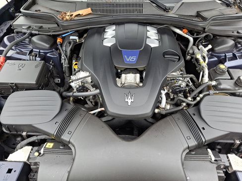 Used 2021 Maserati Ghibli S Q4 AWD/4WD image 29