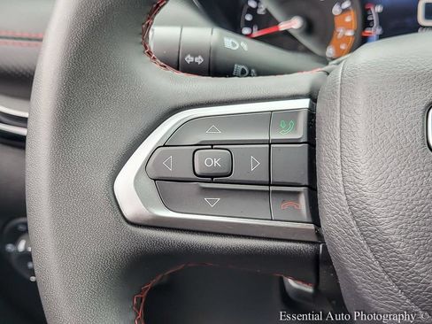 Used 2025 Jeep Compass Trailhawk AWD/4WD image 15