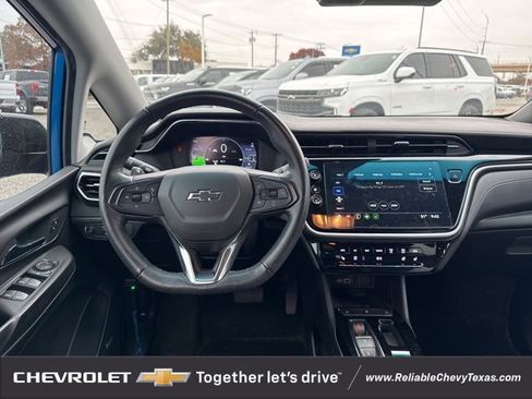 Used 2023 Chevrolet Bolt LT w/ Infotainment Package image 15