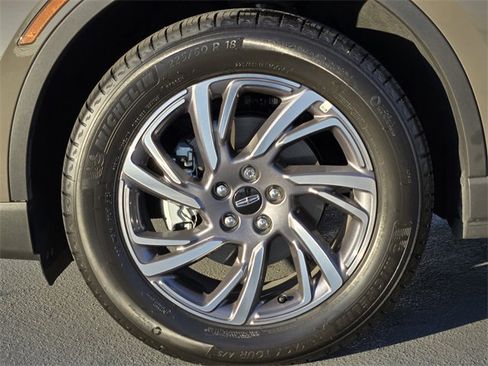 New 2025 Lincoln Corsair FWD w/ Equipment Group 101A image 10