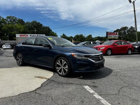 Used 2021 Volkswagen Passat 2.0T SE image 8