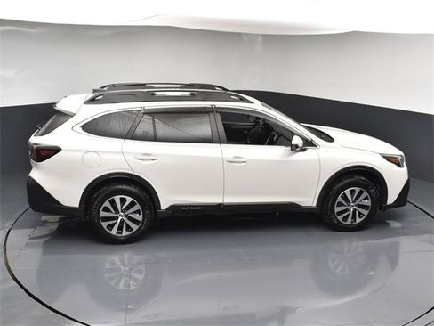 Used 2020 Subaru Outback Premium image 44