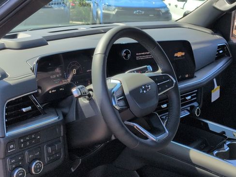 New 2026 Chevrolet Suburban Z71 w/ Z71 Off-Road Package AWD/4WD image 10