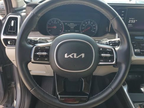Used 2022 Kia Sorento EX w/ Panoramic Sunroof Package FWD image 22