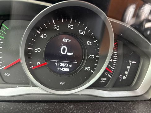 Used 2017 Volvo XC60 T5 Inscription FWD image 5