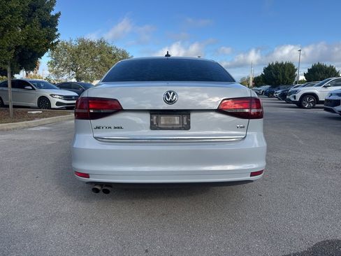 Used 2017 Volkswagen Jetta SEL image 6