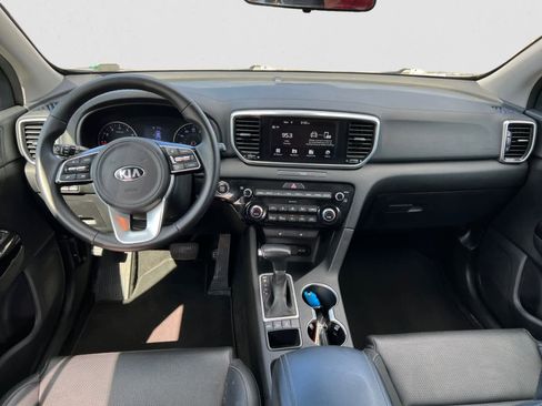Used 2020 Kia Sportage EX image 12