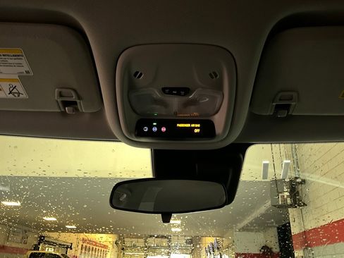 Used 2025 Chevrolet TrailBlazer LT image 14