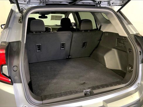 Used 2024 GMC Terrain SLE AWD/4WD image 4