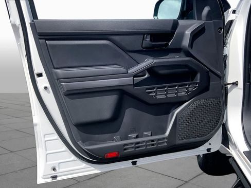 New 2026 Toyota Tacoma SR5 AWD/4WD image 10