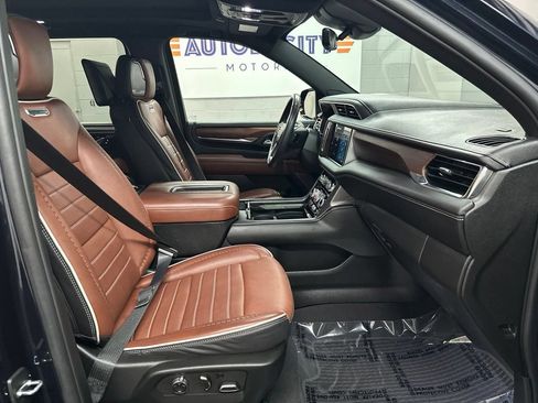 Used 2024 GMC Yukon XL Denali Ultimate AWD/4WD image 19