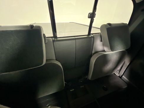 Used 2021 Toyota Tacoma SR5 image 32