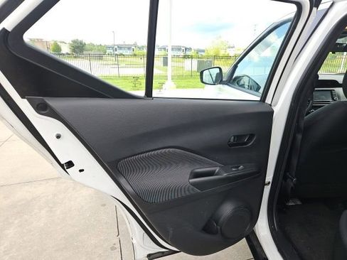 Used 2020 Nissan Kicks S FWD image 19